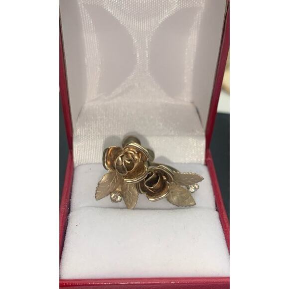 Vintage Gold Tone And Clear Rhinestone 3D Rose Flower Screw Back Earrings - Picture 2 of 5